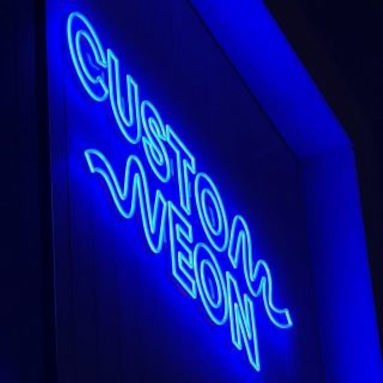 customneon-logo-exterior-building-signage