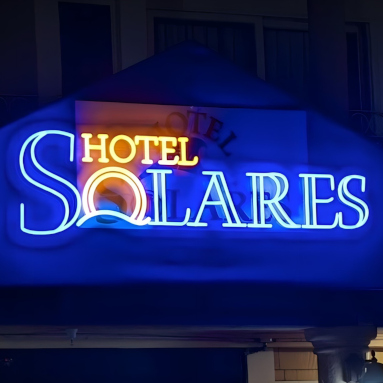 hotel_solares-rooftop-customneon